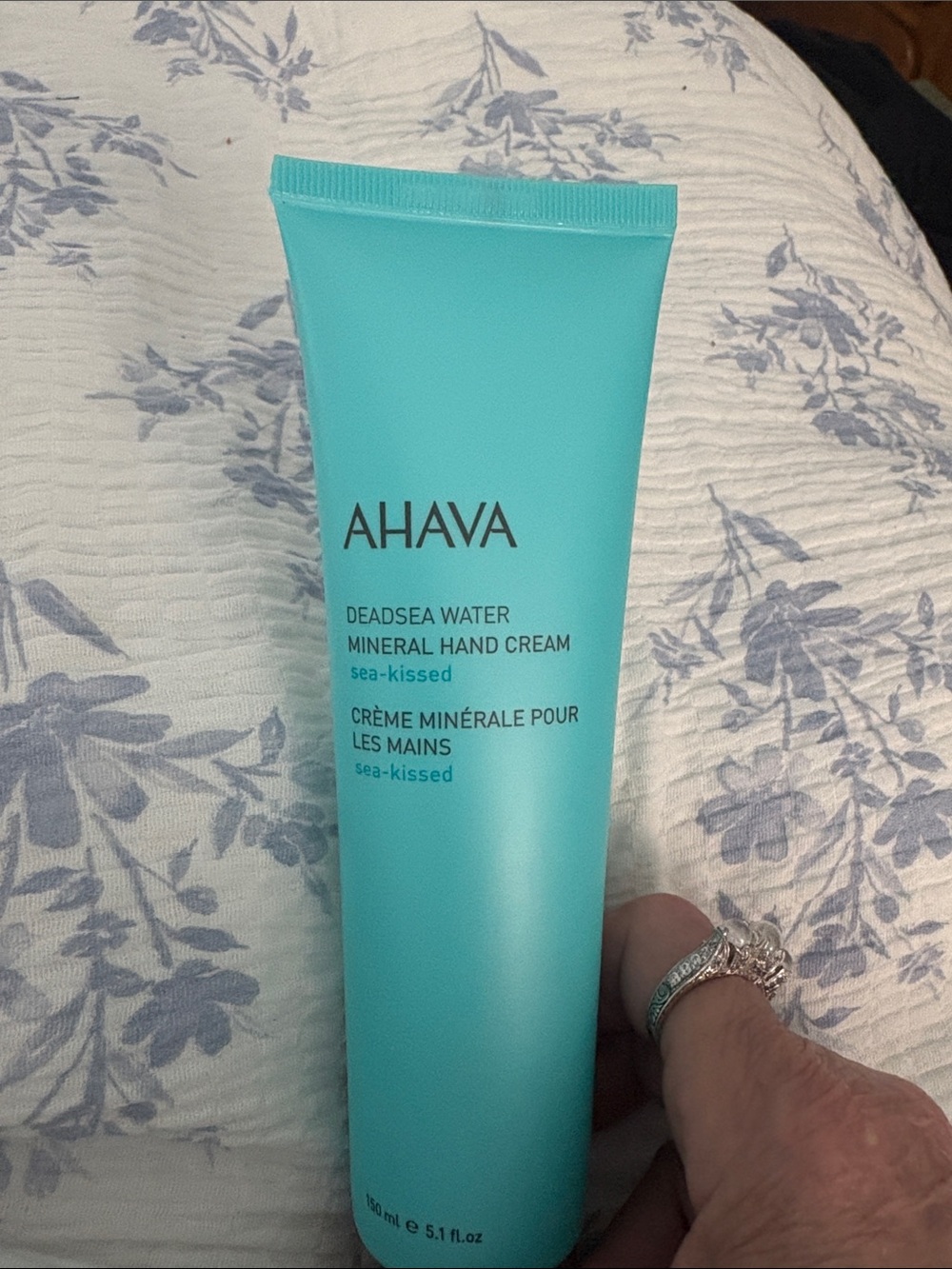 AHAVA Sea-Kissed Mineral Hand Cream - Aqua Blue